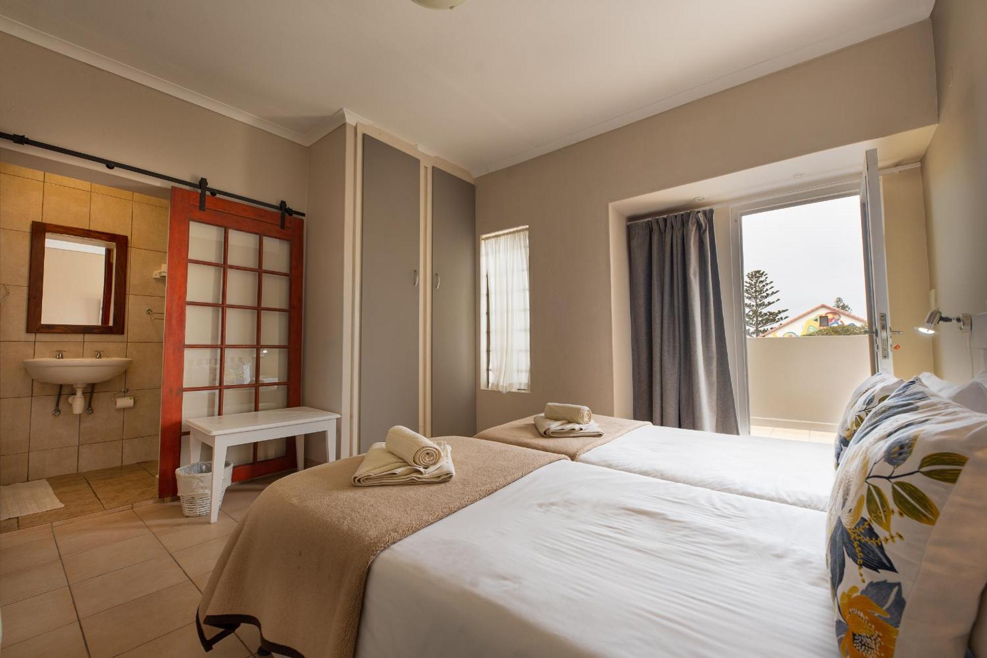 Guesthouse Fischreiher B&B Swakopmund Exteriör bild