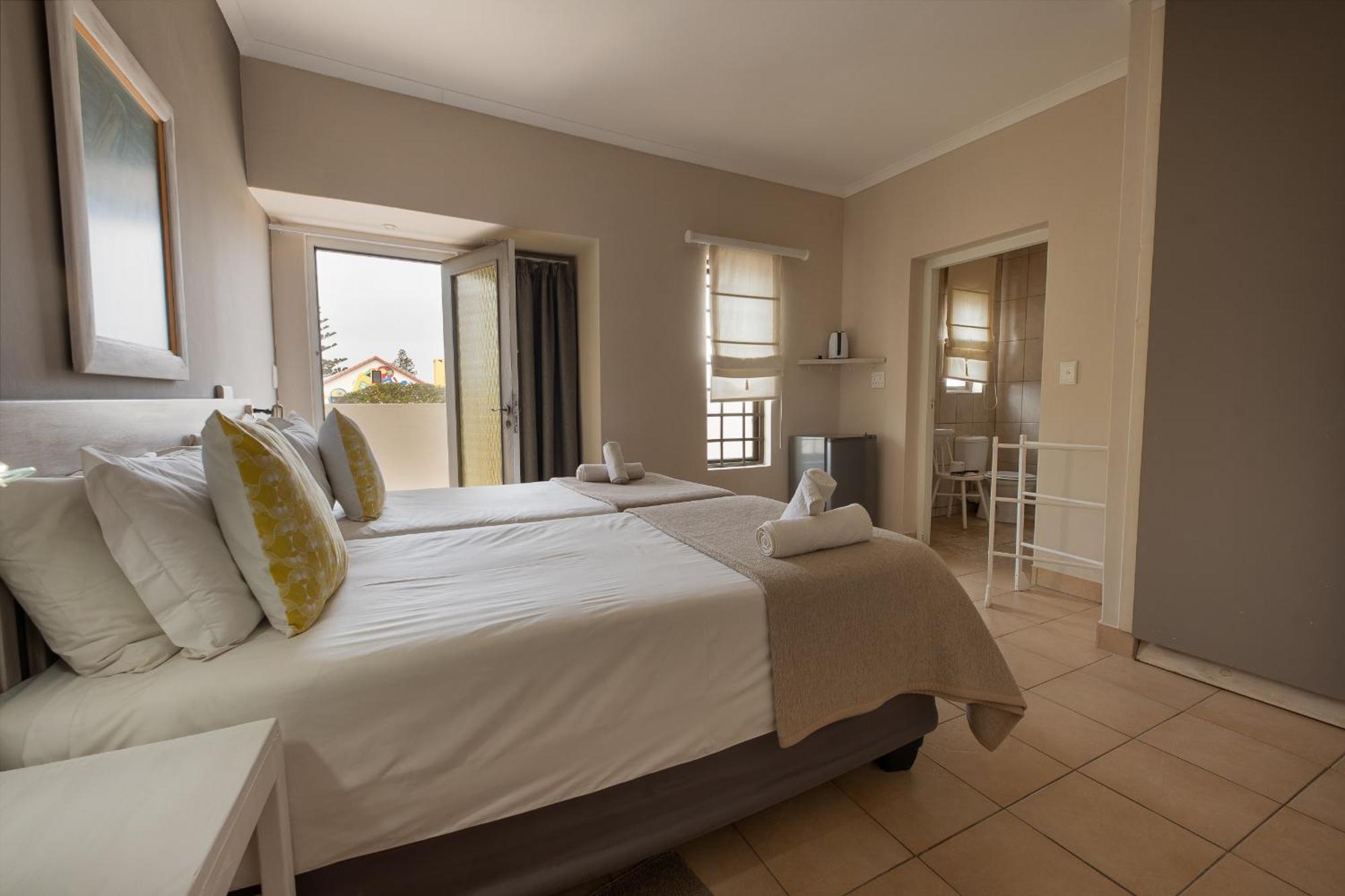 Guesthouse Fischreiher B&B Swakopmund Exteriör bild