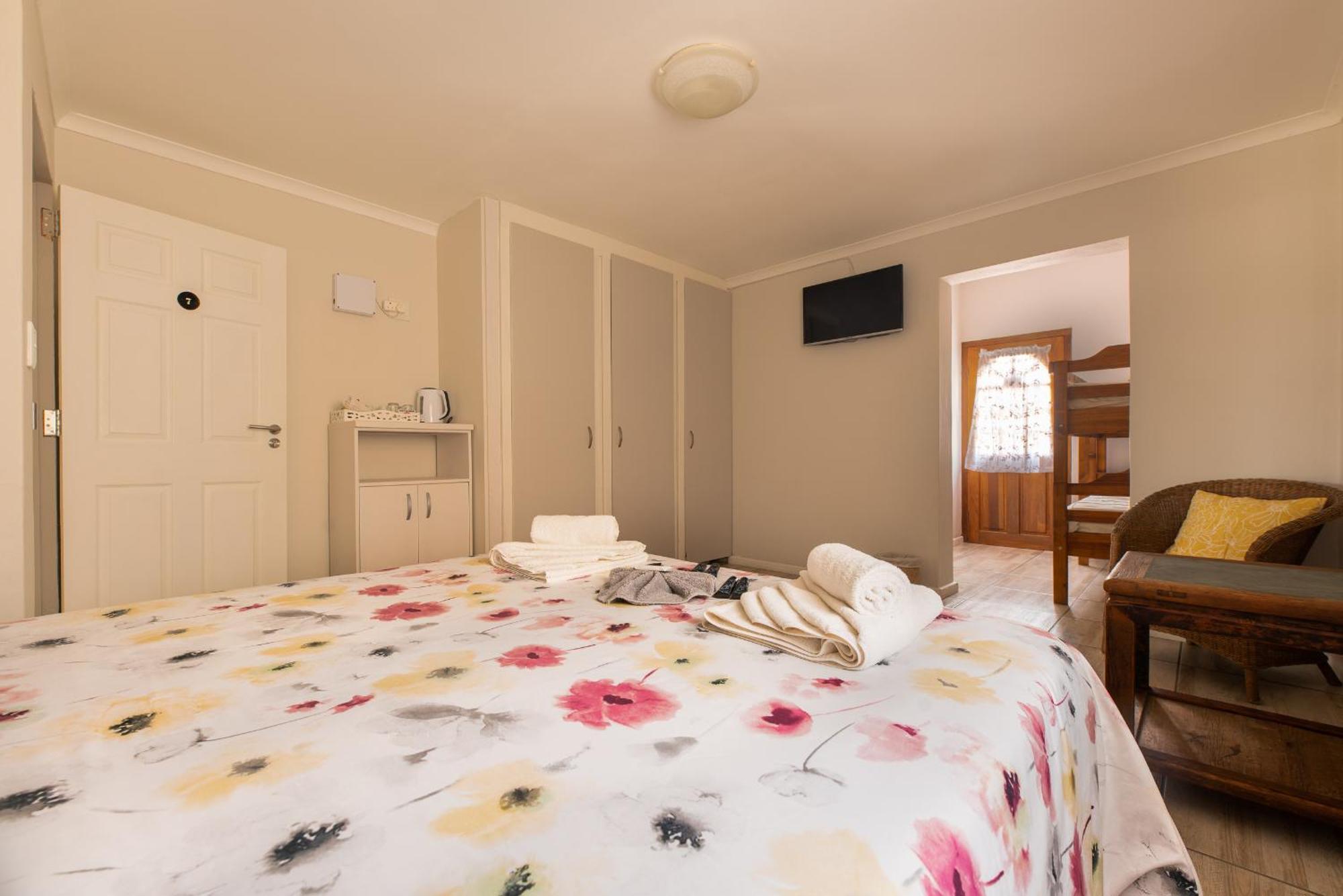 Guesthouse Fischreiher B&B Swakopmund Exteriör bild